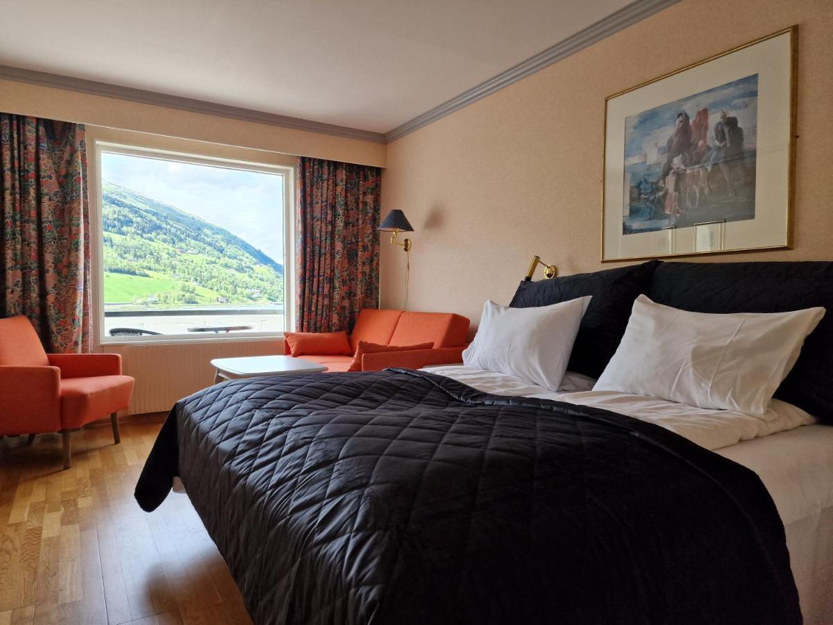 Olden Fjordhotel Ngoại thất bức ảnh