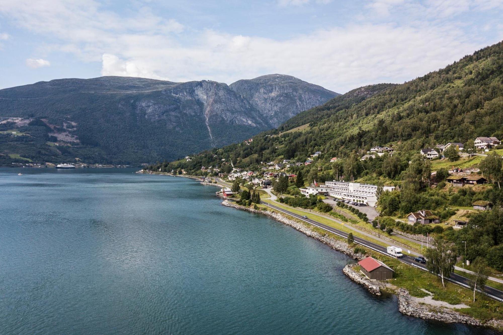 Olden Fjordhotel Ngoại thất bức ảnh